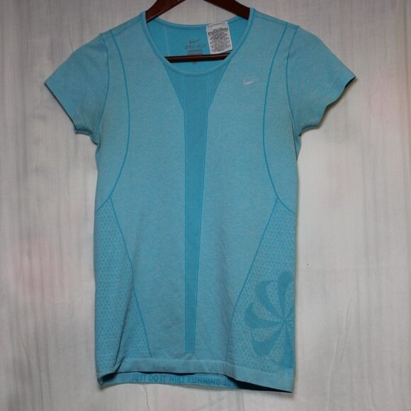 Nike Tops - Nike Dri-Fit Short Sleeve Workout Top